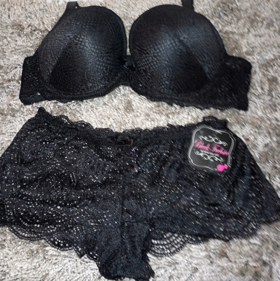 BLACK FUCHSIA By Secret Lace - Picture 5 of 5